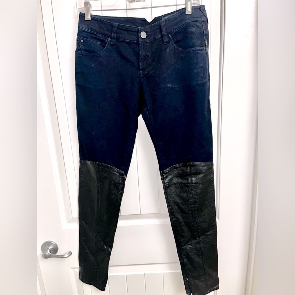 Armani Jeans Women’s Navy and Black Skinny Denim Size 26